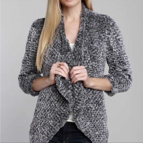 Dolce Cabo Faux Fur Cardigan - Picture 2 of 10